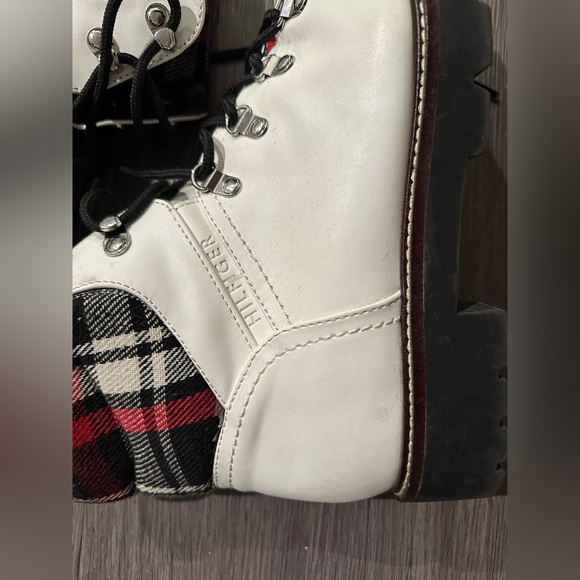 TOMMY HILFIGER SIZE 11, MINIMAL WEAR, EXCELLENT CONDITION - Picture 4 of 4